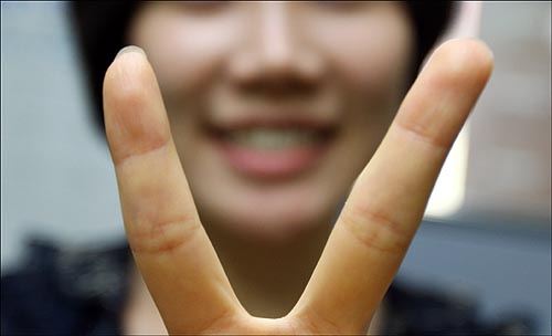 지나친 V라인 집착은 치아 건강에 해롭다.