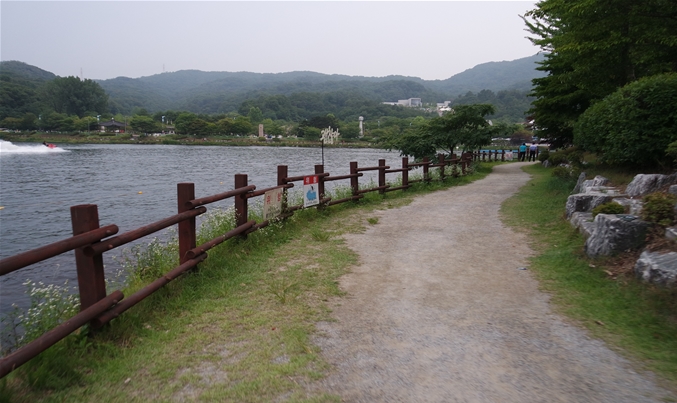 설봉공원 산책로 