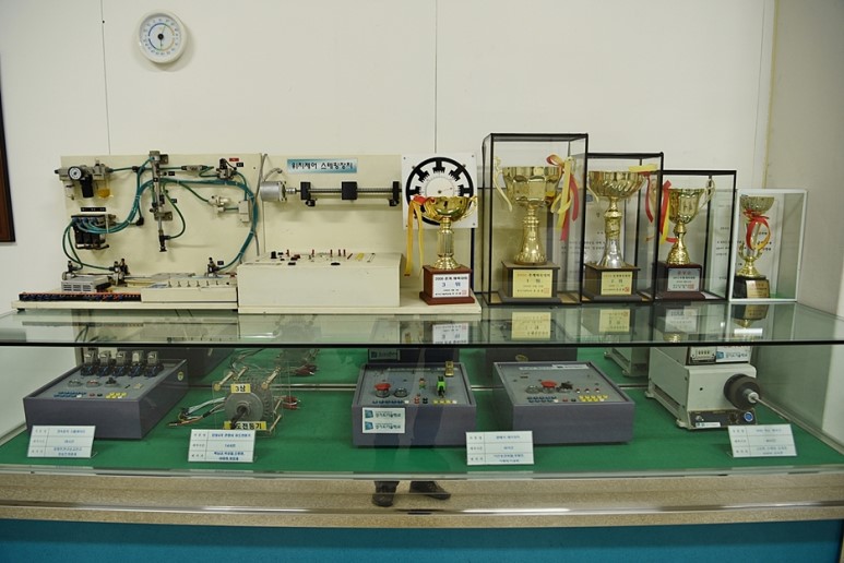 청년실업과 인생 2막의 해법을 찾아 경기도 기술학교, 그곳을 소개합니다