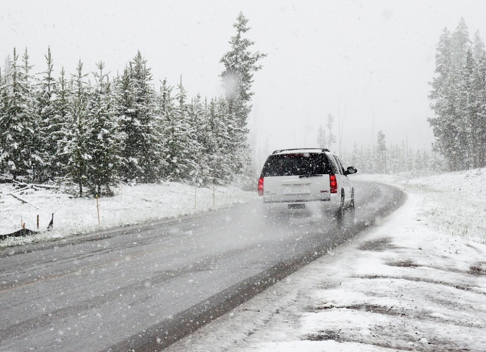 최근 5년간 결빙 교통사고는 4,609건으로, 107명이 사망하고 7,728명의 부상자가 발생했습니다.