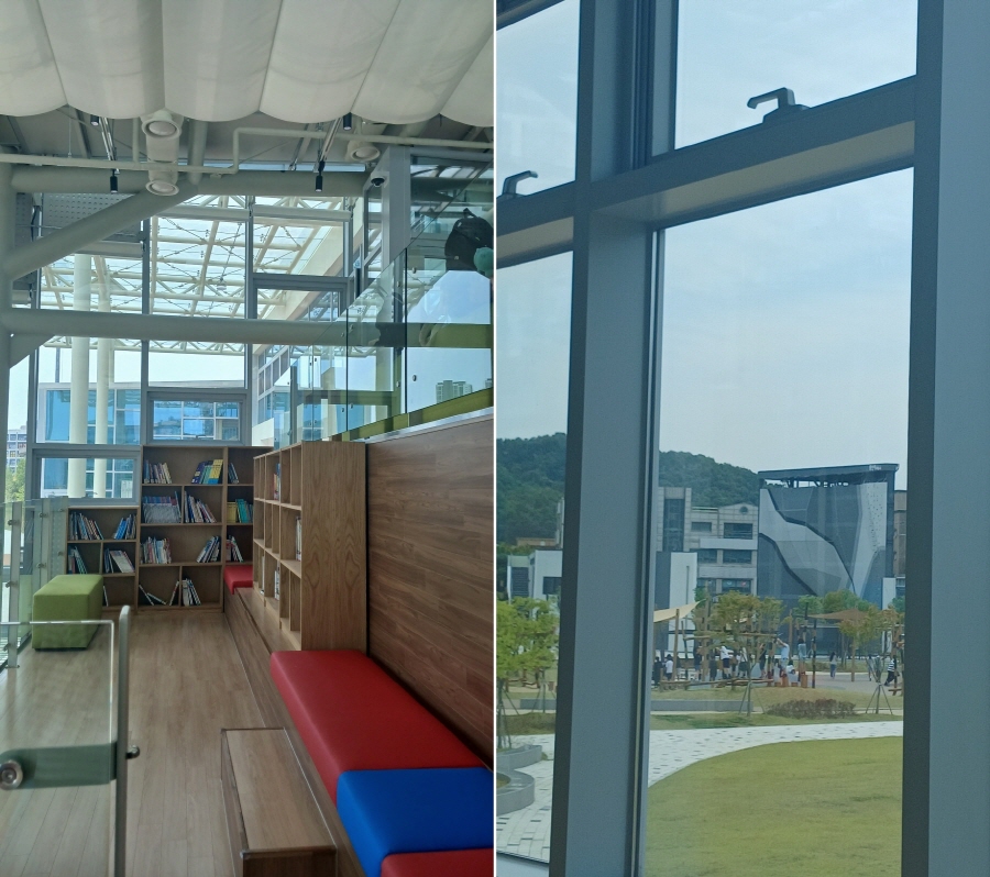 여러 종류의 책을 읽을 수 있는 북카페이다.  