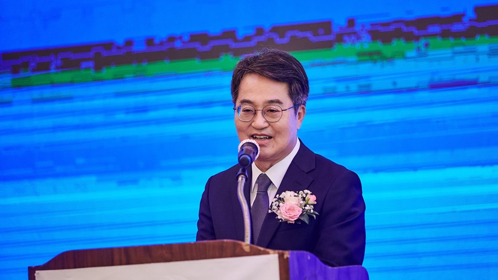 제29회 노인의 날 기념행사에서 김동연 경기도지사가 인사말을 하고 있다. 