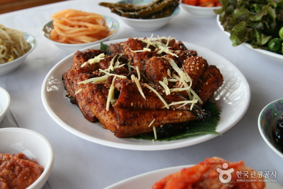 반구정나루터집은 전국적으로도 규모나 맛으로나 손에 꼽히는 장어구이집이다. @ 한국관광콘텐츠랩 출처