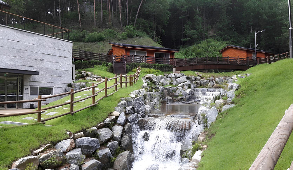 한국산림복지진흥원이 가꾸어온 ‘양평치유의숲’은 누구나 부담 없이 자연을 누리고 쉬어갈 수 있도록 정성껏 준비된 공간이다. ⓒ 경기관광공사