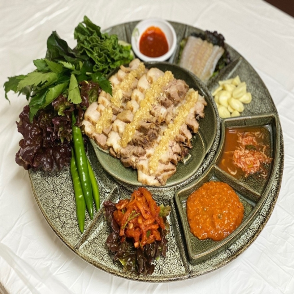 여내울은 쌀부터 채소까지 대부분 직접 농사 지은 식재료를 사용한 한상 차림을 만나볼 수 있는 곳이다. @ 한국관광콘텐츠랩 출처