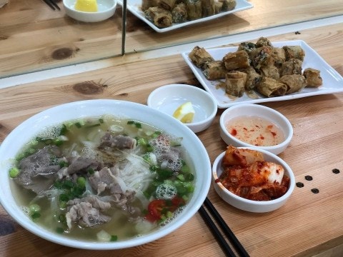 40호베트남쌀국수는 작지만 아늑한 분위기가 인상적인 곳으로 저렴한 가격으로 맛있는 베트남 요리를 맛볼 수 있어 인기가 많다. @ 평택시청 공식 블로그 출처