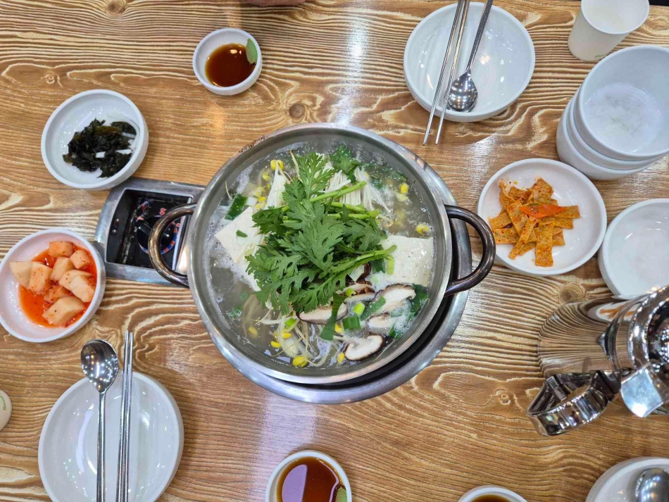 공심이동태마을은 예전부터 민속촌 동태탕 맛집으로 알려진 곳으로 깔끔하면서도 칼칼함이 느껴지는 동태탕이 일품이다. @ 경기관광포털 출처