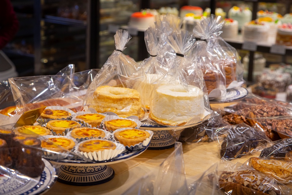 김포 쉐프부랑제는 1989년 서울 양재동에 열었던 힐튼 빵집을 2002년 김포시 사우동으로 이전해 문을 연 37년 전통의 빵집이다. ⓒ경기관광공사