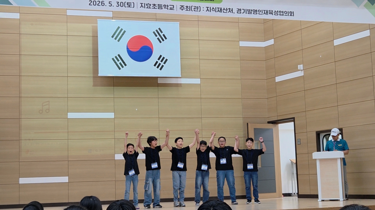 ▲ 표현과제 공연 중인 식스센스 팀 ⓒ 서예준 기자