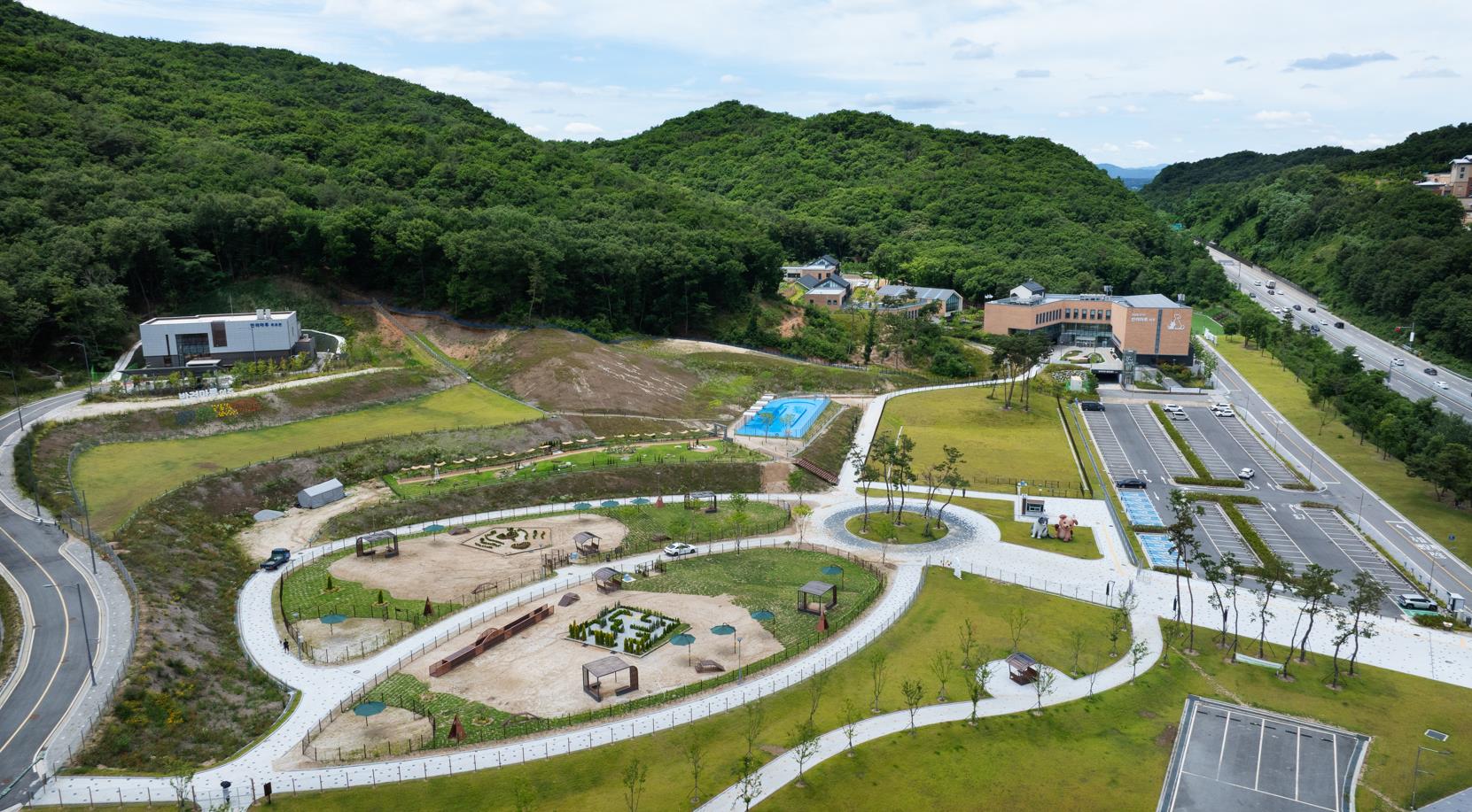 경기도 반려마루 여주 야외 놀이시설. ⓒ 경기도청