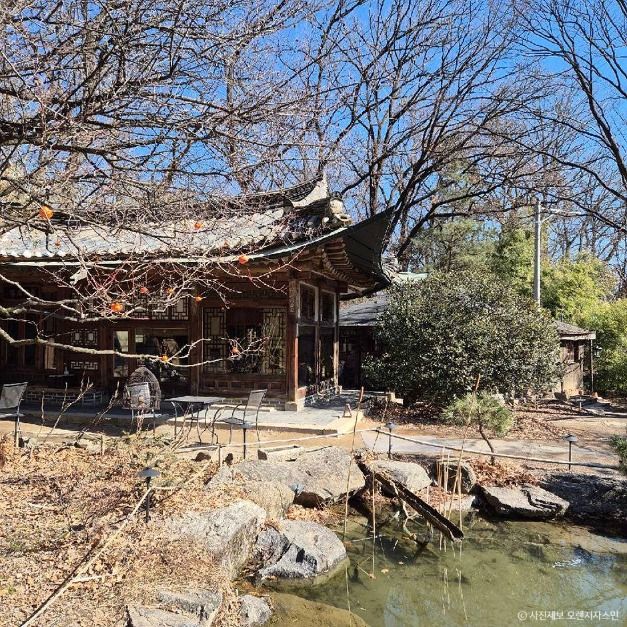 새소리 물소리는 본래 오산정이라는 고택을 카페로 새롭게 리모델링한 장소다. ⓒ 한국관광콘텐츠랩 출처