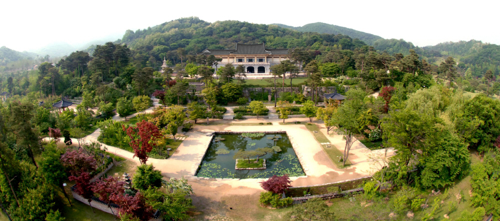 경기도 용인 가실리 일원에 위치한 호암미술관에서는 한국미술품 1200여점을 만나볼 수 있다. 미술관 전경.