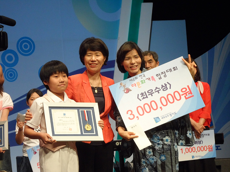 엔젤크레용 합창단에게는 상금 300만원이 수여됐다. 