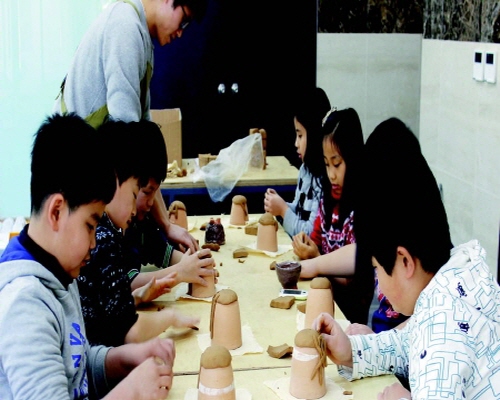옹기박물관에서는 옹기의 역사와 다양한 옹기의 종류를 살펴볼 수 있다.