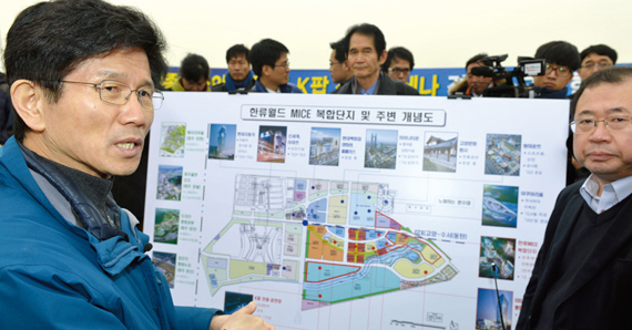 덧붙여 “호수공원과 연계해 감탄사가 저절로 나올 수 있게 아름답게 꾸며달라”고도 당부했다.