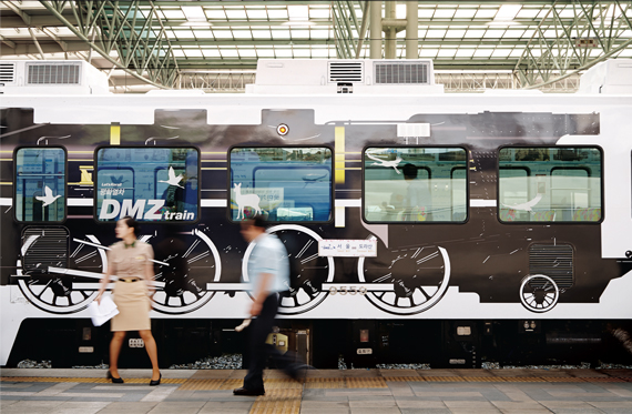 지난 5월 4일 운행을 재개한 ‘평화열차 DMZ-train’.