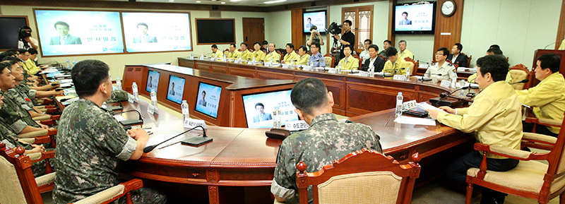 경기도는 4일 경기도인재개발원에서 ‘2014년 비상대비 공직자 직무교육’을 실시한다. 지난 9월 열린 경기도 통합방위협의회 자료 사진.