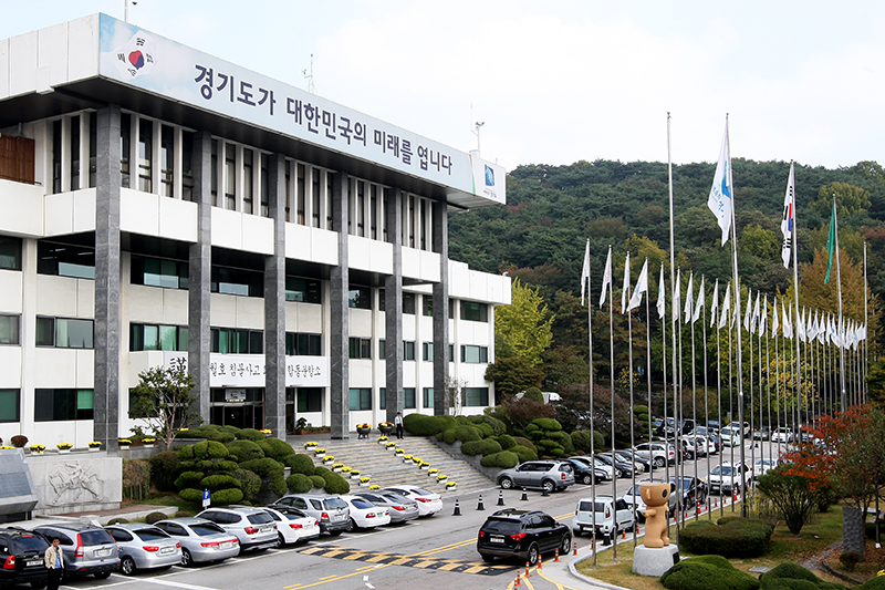 경기도는 김현미 국회의원과 함께 지방재정의 안정적 확보를 위해 부가가치세액의 11%인 현재 지방소비세율을 21%로 10% 인상하는 방안을 추진한다.