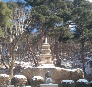 김윤후 스님의 이야기가 전해오는 삼층석탑