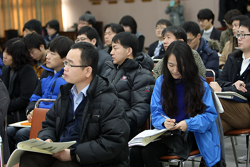 이날 워크숍에는 도·시군 공무원, 공공기관 관계자 등 60여 명이 참석했다.