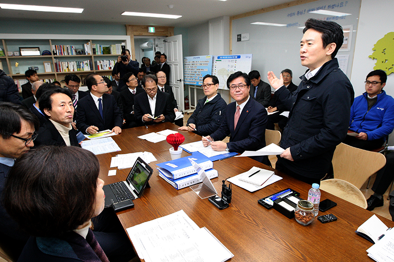 남북한 의료협력 등 통일을 주제로 ‘넥스트 경기 토론회’가 진행되고 있다. 