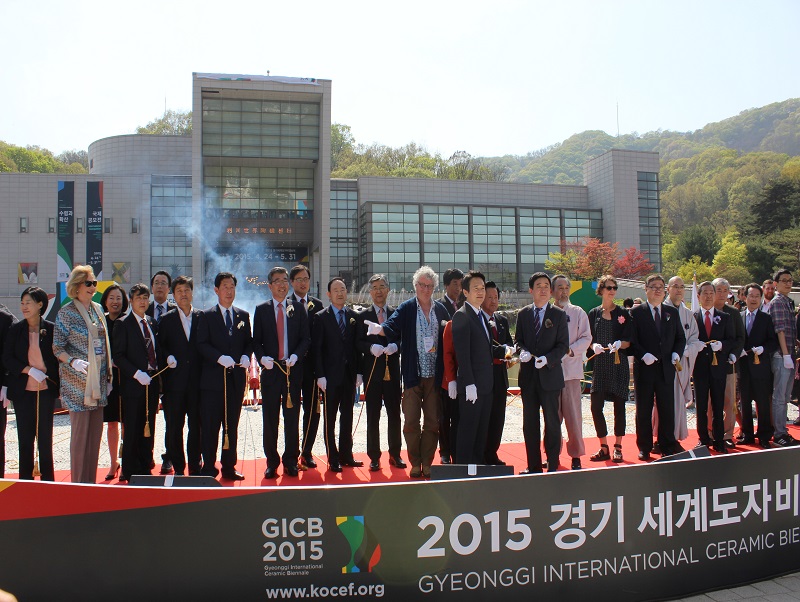 개막 선포와 함께 ‘2015 경기세계도자비엔날레’의 막이 올랐다.