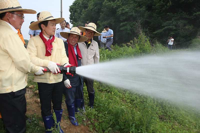 경기도는 최근 두 차례에 걸쳐 한국농어촌공사와 중부지방 가뭄대비 긴급 대책회의를 갖고 저수대책 및 보조수원 확보 등에 공조하기로 했다고 19일 밝혔다. 자료사진.