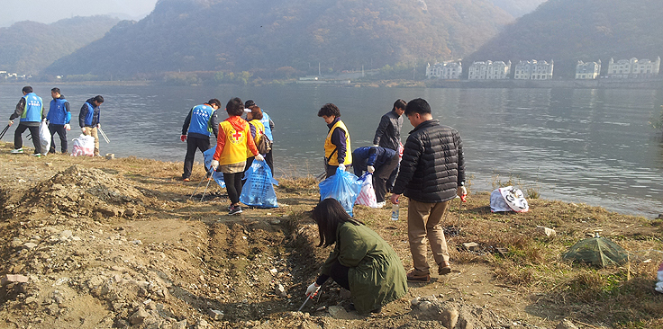 수자원본부, 민·관·군 합동 북한강 정화활동 실시 이미지