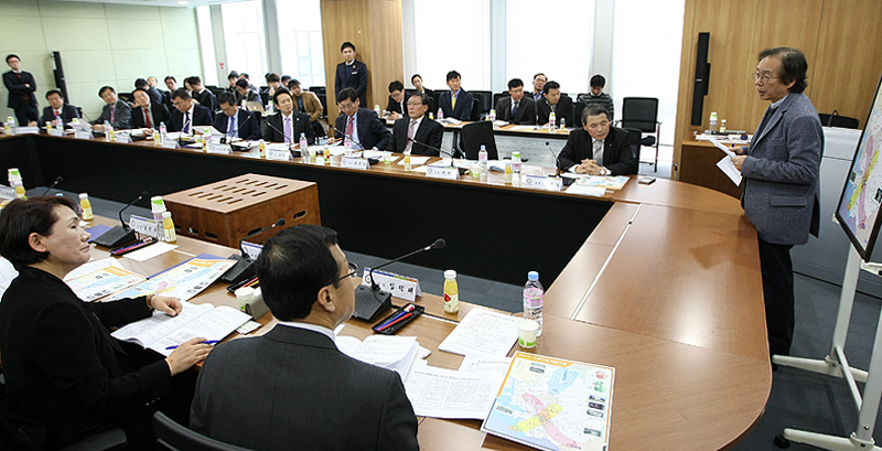 곽재원 경기과학기술진흥원장이 ‘주요 사업계획과 창조경제 연계 및 협력방안’을 발표하고 있다.