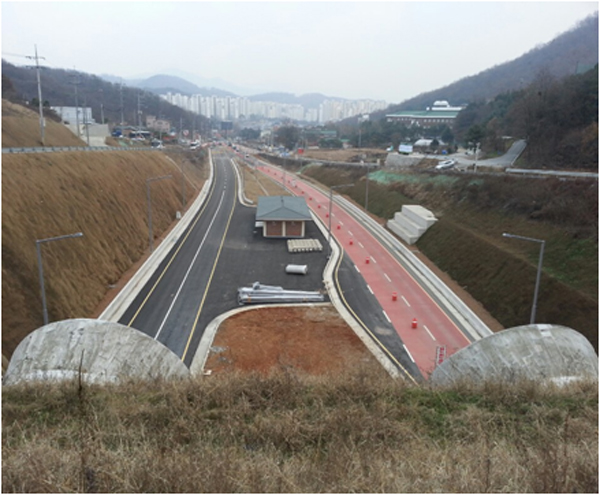 경기도 건설본부는 오는 31일 오후 2시부터 국지도78호선 덕양~용미간 도로 고양국군병원에서 용미1교차로까지 1.6km 구간을 부분 개통한다고 29일 밝혔다. 자료사진.