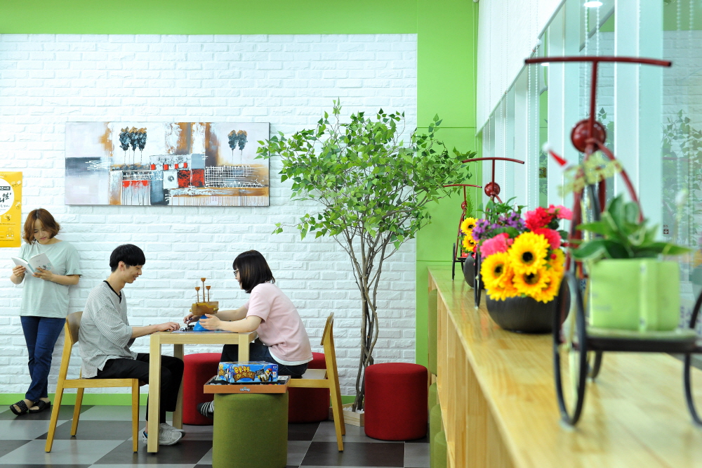 힐링] 광주시청소년수련관 ‘휴&#40;休&#41;카페’ : : 경기도뉴스포털 [KEYWORD STORY ; 힐링] 광주시청소년수련관 ‘휴(休)카페’