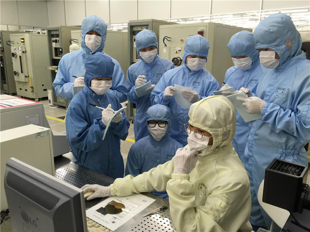 나노기술 인력양성사업 수료생 전원 조기 취업 : : 경기도뉴스포털 나노기술 인력양성사업 수료생 전원 조기 취업