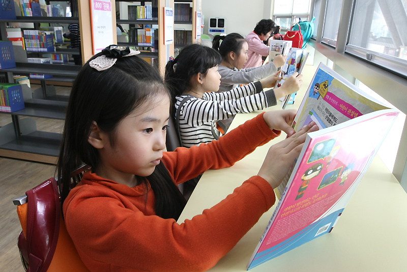 道, 출판산업 활성화 공모사업 추진…1억6500만원 규모 : : 경기도뉴스포털 道, 출판산업 활성화 공모사업 추진…1억6500만원 규모