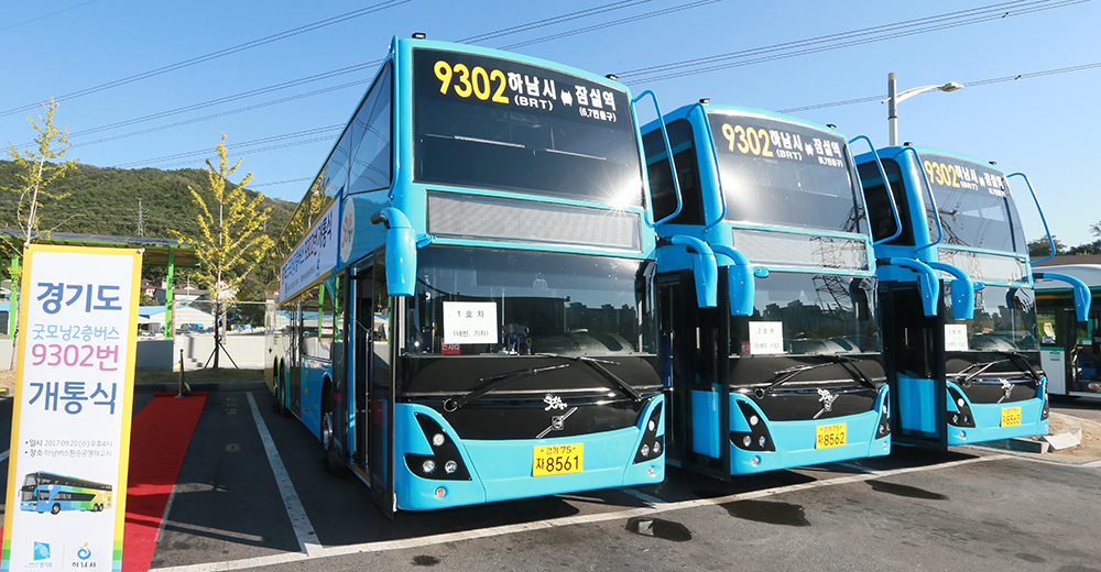 하남시에서 운행될 9302번 2층버스의 모습.