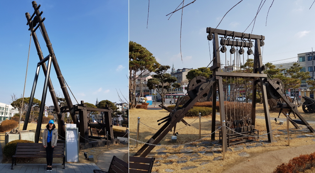 수원화성 건축에 쓰였던 거중기와 녹로 등이 실제로 크기로 전시돼 있다.