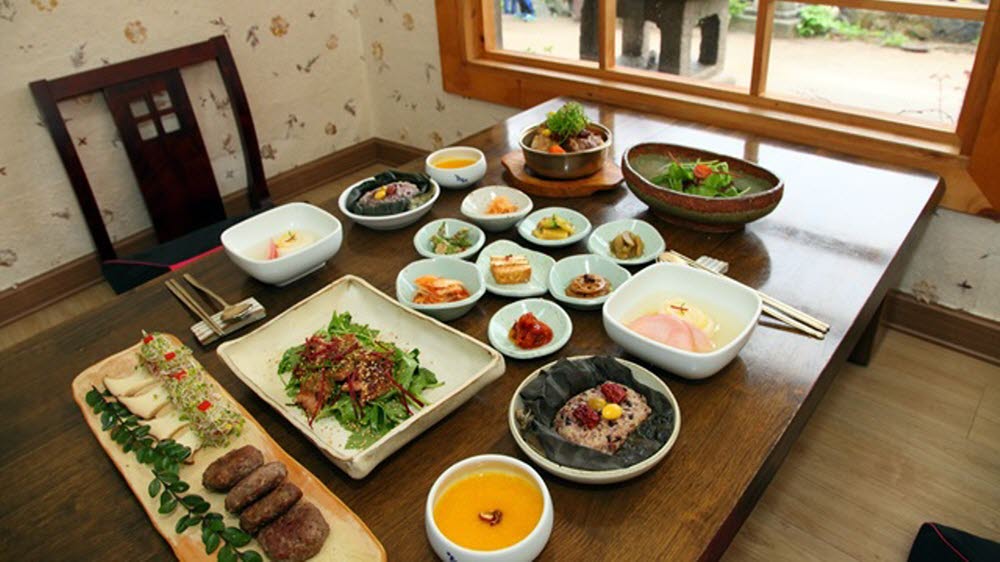 김포 고가풍경의 종갓집 밥상 코스요리.