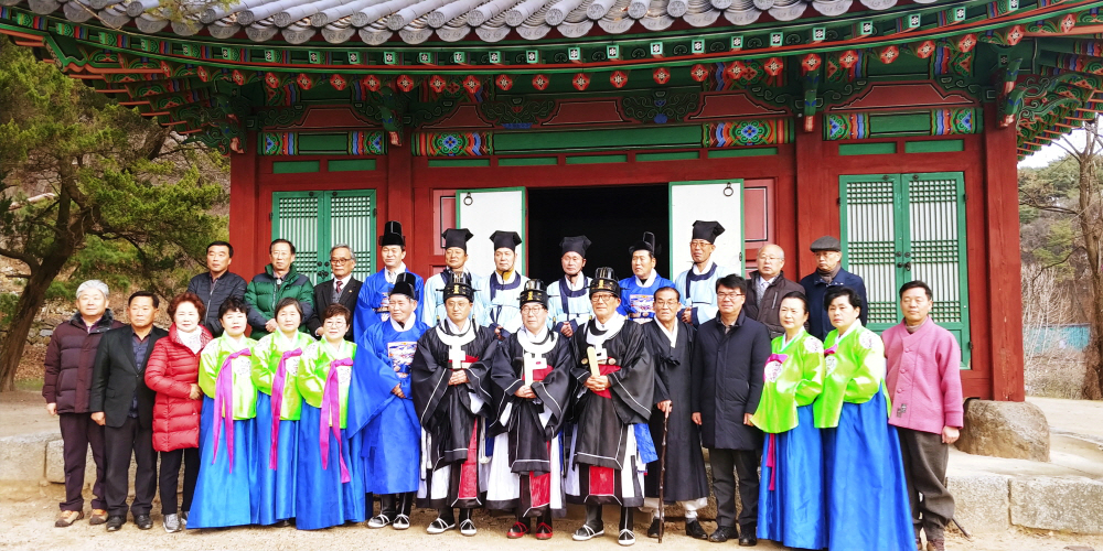 경기도는 29일 도 유형문화재 제2호로 지정된 남한산성 숭렬전의 상량식을 가졌다고 밝혔다.