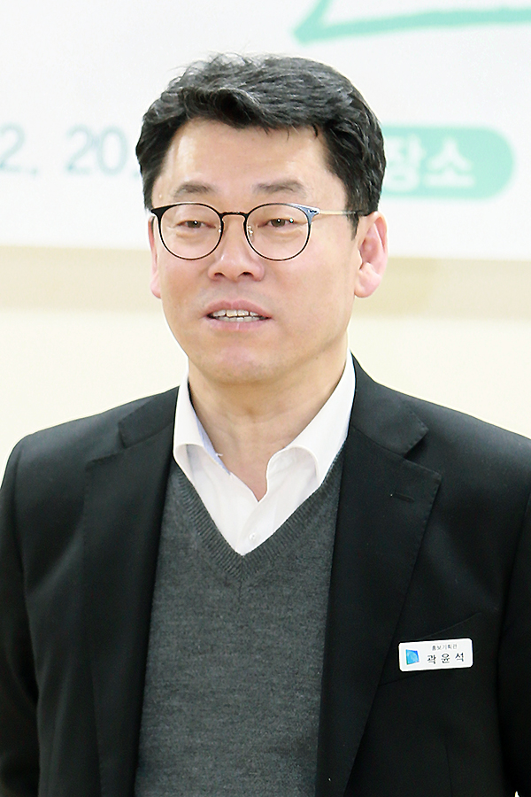 곽윤석 홍보기획관은 “도정을 관찰하고 도정 내용을 소개해주는 소셜락커분들의 그 마음과 정성에 대해 특별히 감사드린다”고 말했다.