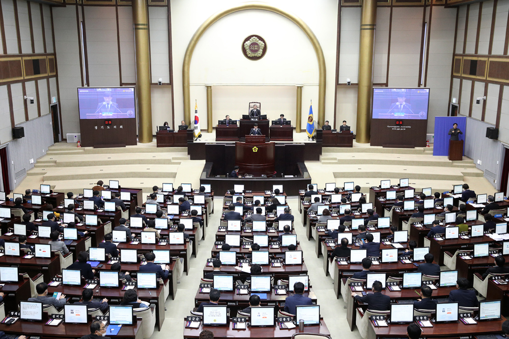 남종섭(더민주·용인4) 의원은 26일 열린 도의회 제341회 임시회 2차 본회의에서 “지금이 코로나19로 위기에 빠진 경제를 살릴 골든타임”이라고 강조했다.