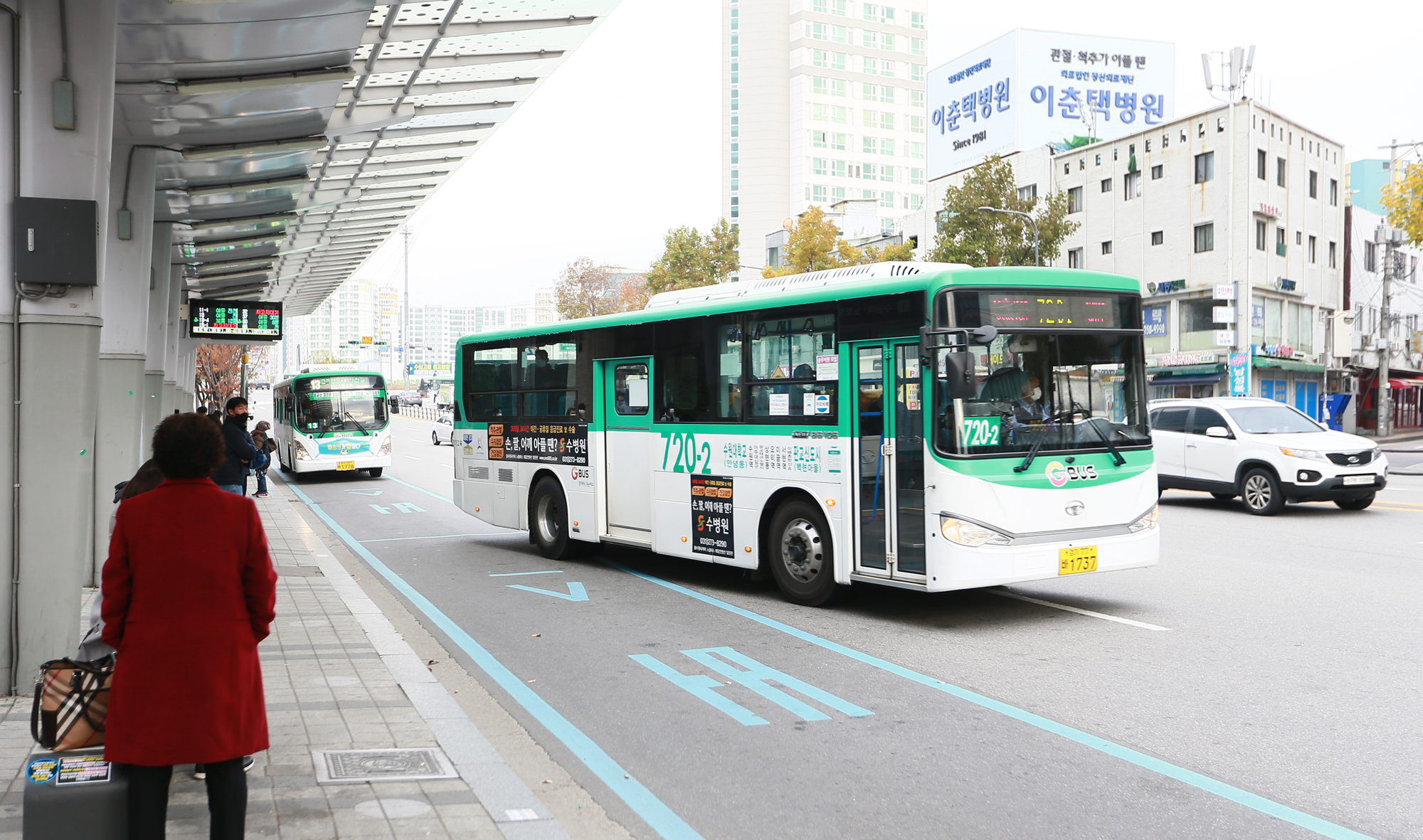 경기도는 전국 지자체 최초로 ‘시내버스 승차벨 서비스’를 도입해 오는 30일부터 시험 운영에 들어간다. 자료사진
