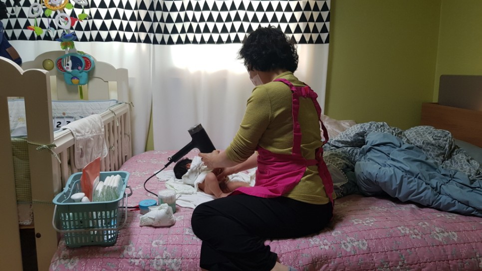 ﻿지난 1월 출산한 꿈기자의 엄마는 경기도 재난기본소득으로 산모·신생아 건강관리 서비스를 이용했다.