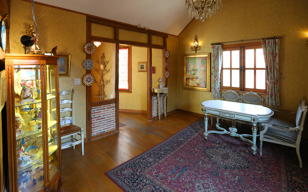 쁘띠프랑스에는 오르골 하우스와 프랑스 고택을 재현해낸 프랑스 전통주택 전시관 등 다양한 구경거리가 있다.