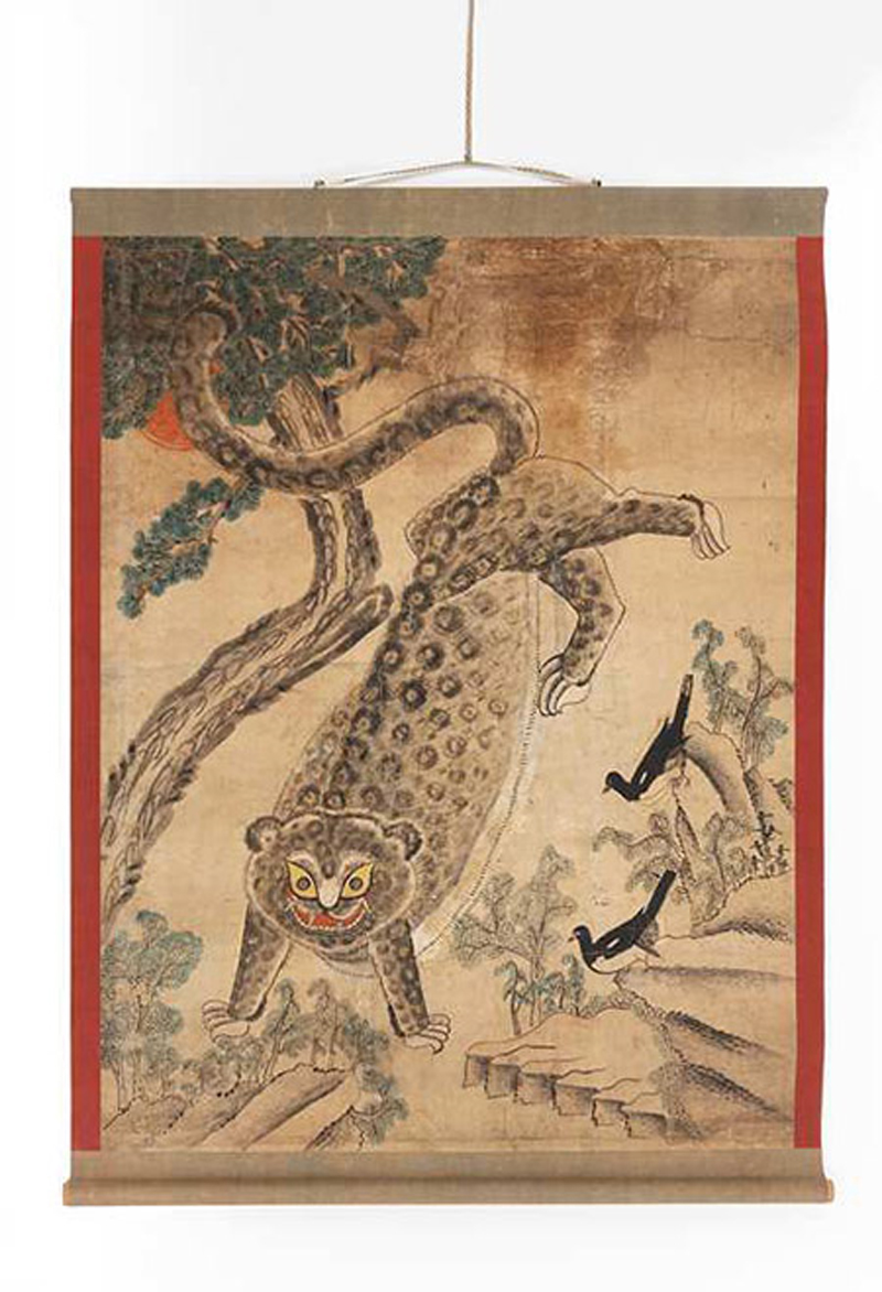호랑이가 가장 많이 언급된 시기는 조선시대로 이때부터 호랑이 포획도 함께 늘어나 개체 수가 줄어들게 됐다.