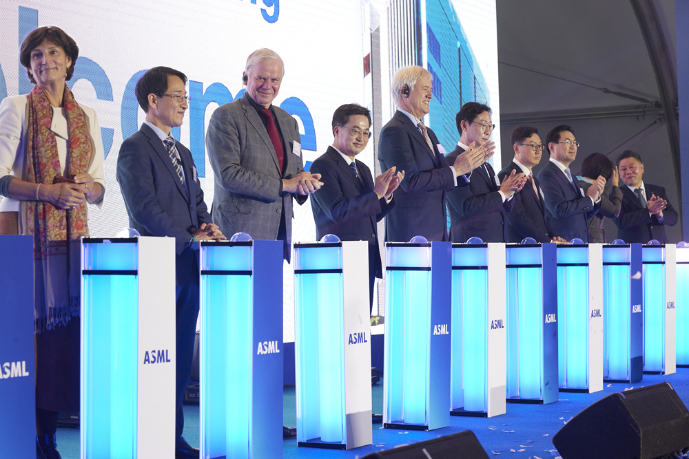 11월 16일 열린 화성시 동탄로에 위치한 에이에스엠엘(ASML) 코리아 신사옥 부지 착공식 모습.