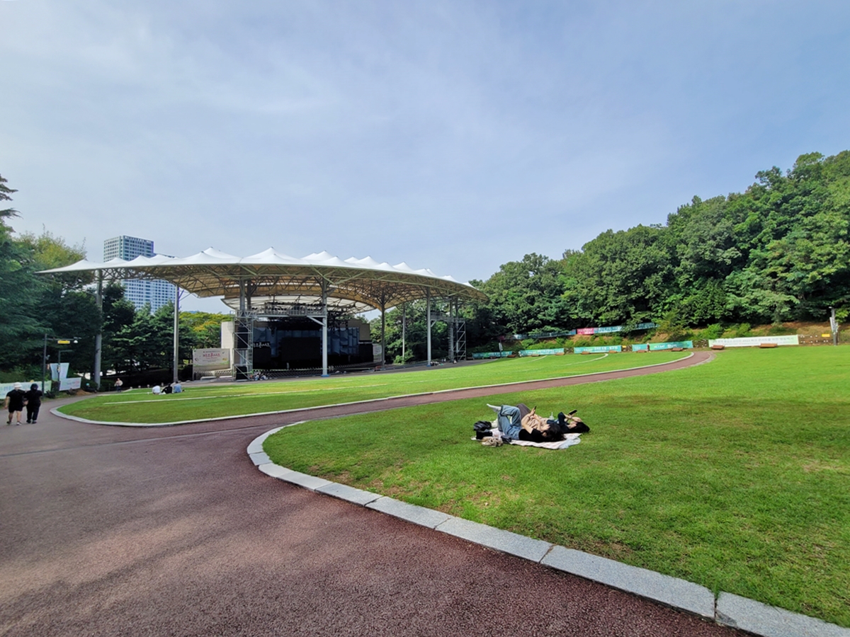 분당중앙공원 야외음악당의 파크콘서트 