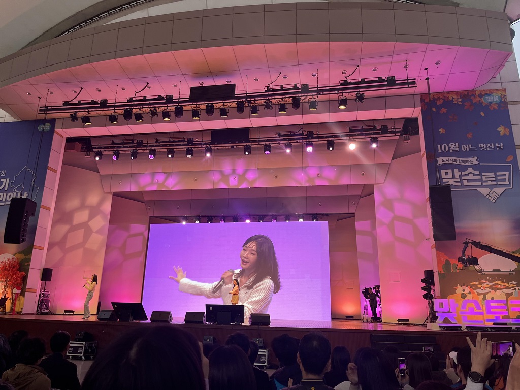 경기도, 10월 어느 멋진 날 맞손토크로 도민과 소통 : 꿈나무기자단 : 경기도뉴스포털 경기도, 10월 어느 멋진 날 맞손토크로 도민과 소통