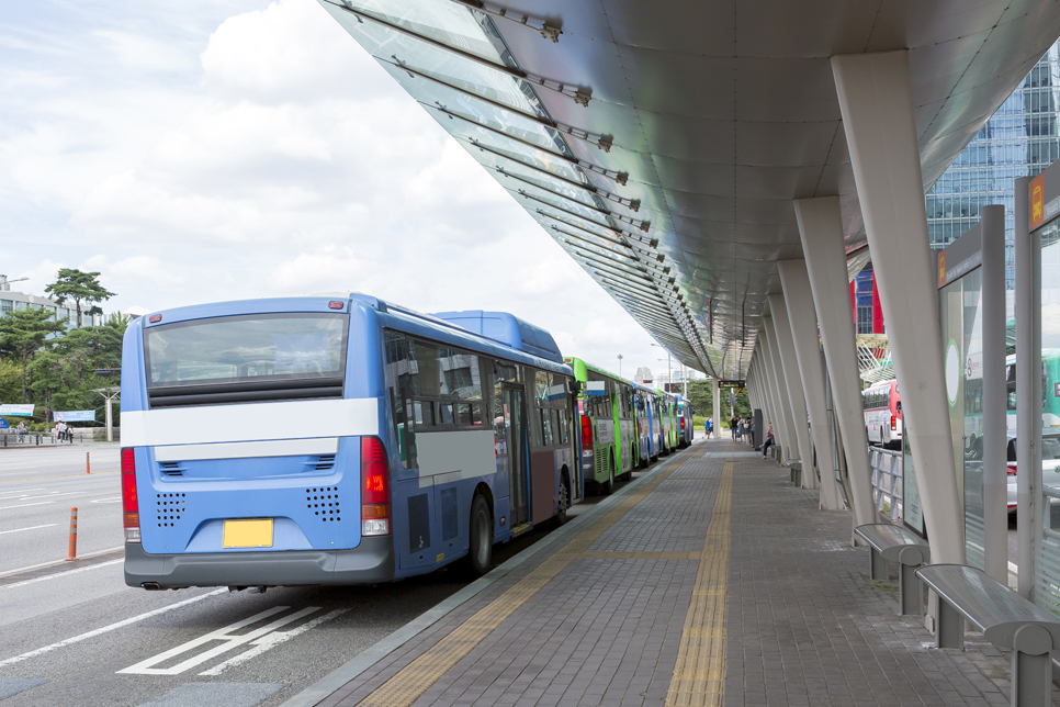 27일부터 서울시 전역 시내버스가 파업을 선언한 가운데, 경기도가 경기도민의 출퇴근길 불편함 최소화를 위해 비상 수송대책을 운영한다.