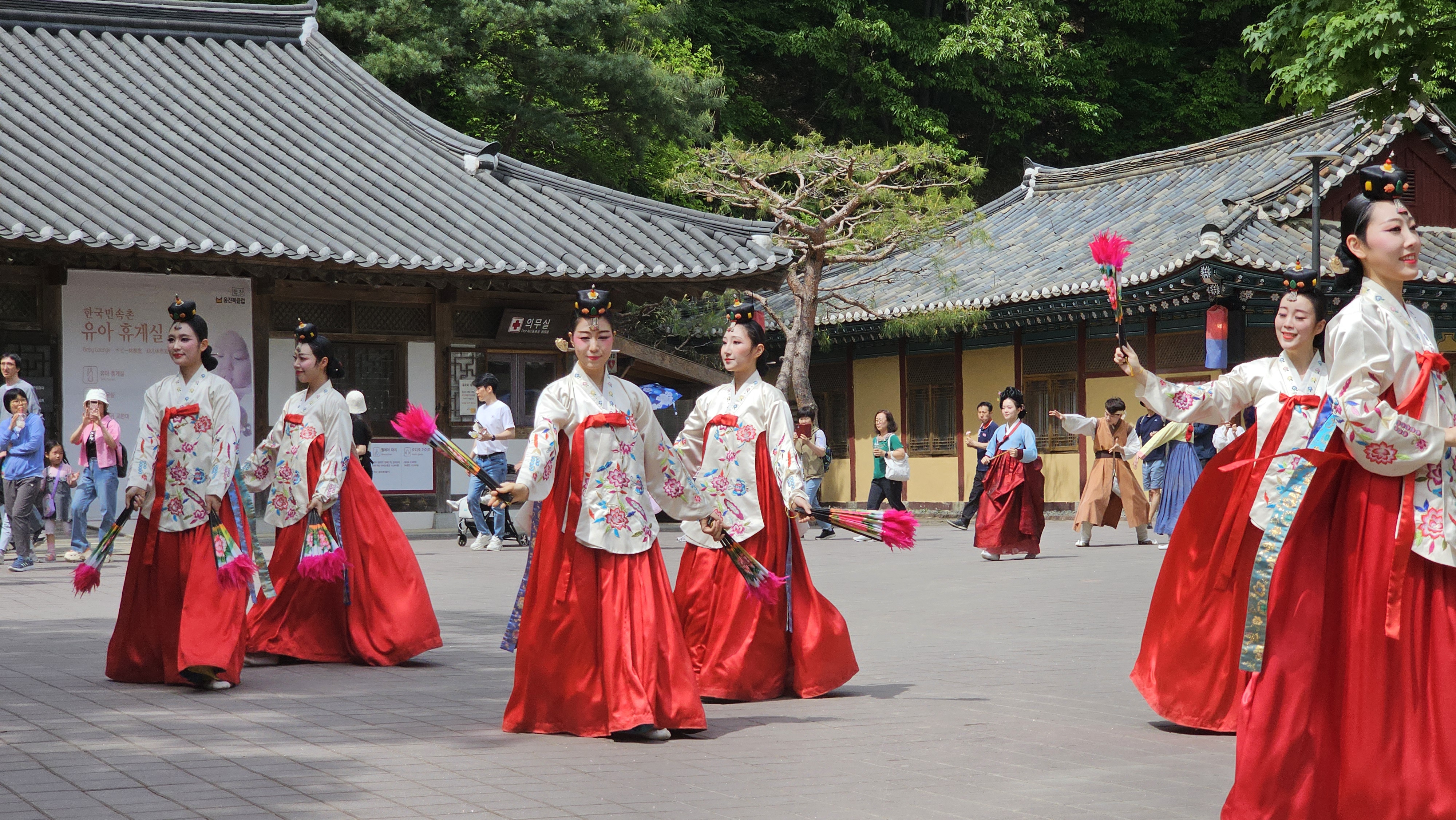 선조들의 지혜를 체험할 수 있는 전통문화 테마파크 한국민속촌 이미지
