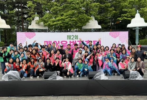 매탄 3동 주민자치회, ‘제2회 매여울 벚꽃 축제’ 성황리 개최 이미지
