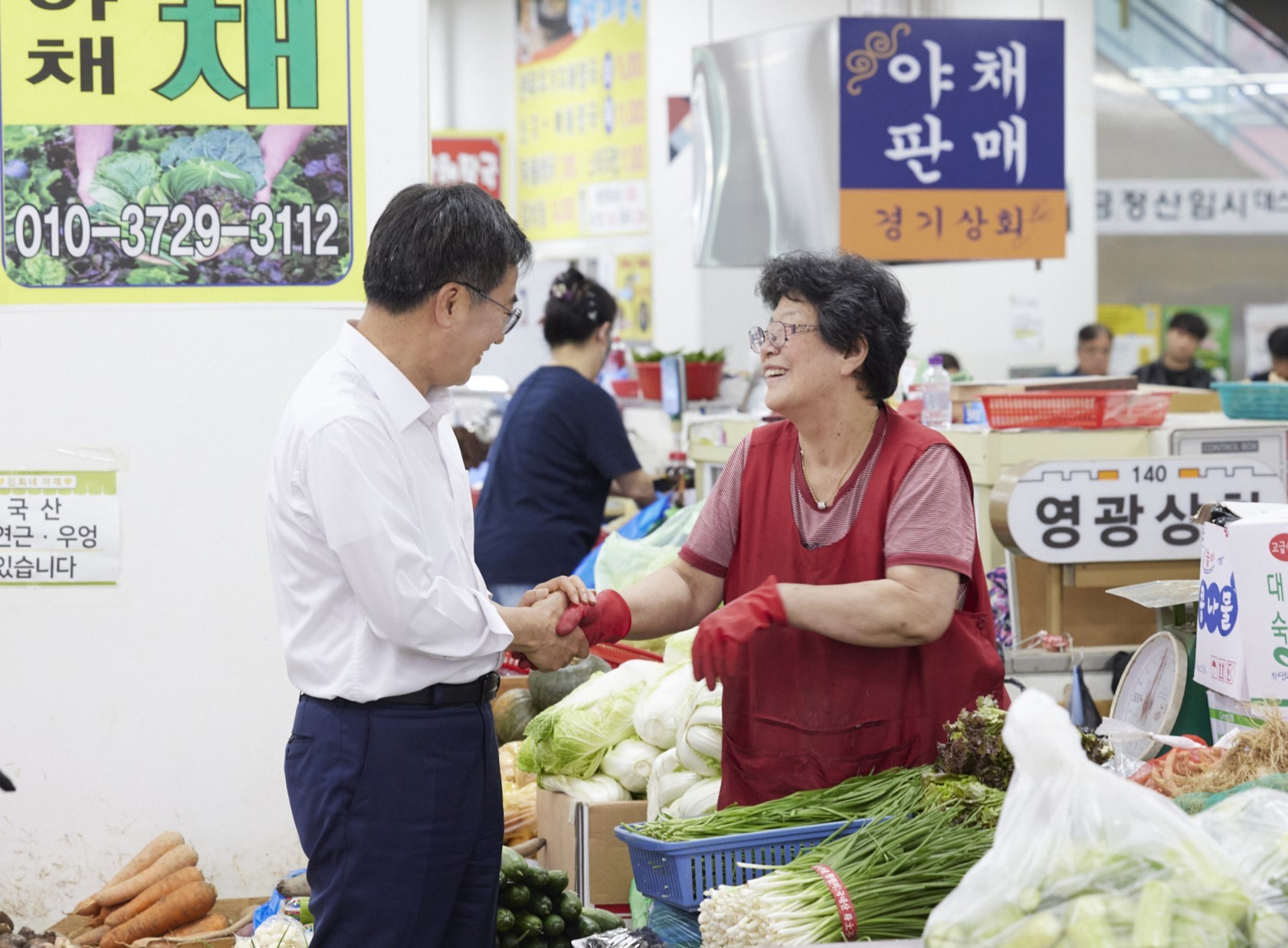 경기도는 장기간 경기침체로 어려움을 겪는 소상공인을 위한 맞춤형 자금지원 사업을 추진한다.